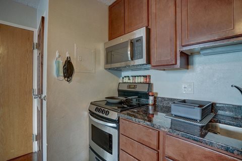 Surf and Surfside apartments and townhomes in Downtown Madison, WI. Fully Furnished, studio, one bedroom, 2 bedroom. Lake views. Managed by Wisconsin Management Company